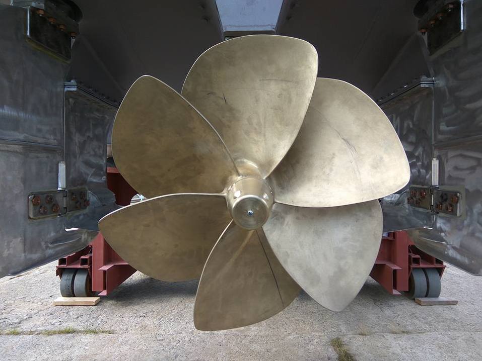 В Нижнем Новгороде спущено на воду первое в современной России судно на подводных крыльях 1 В Нижнем Новгороде спущено на воду первое в современной России судно на подводных крыльях 1