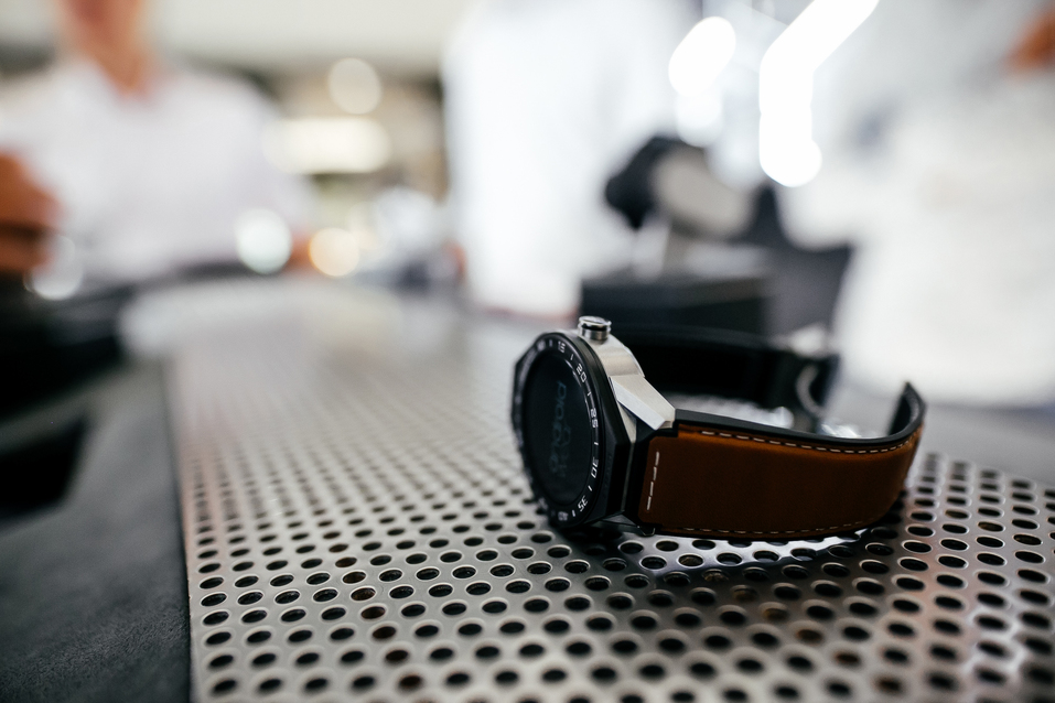 В Ростове представили первые швейцарские "умные часы" 5 В Ростове представили первые швейцарские "умные часы" 5