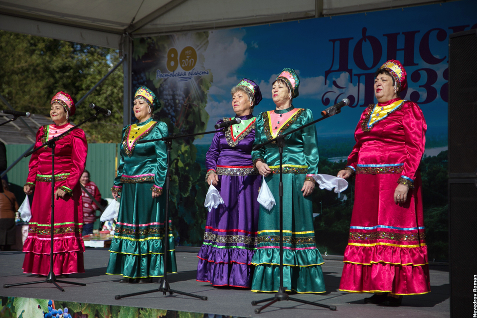 В Ростовской области прошел юбилейный фестиваль "Донская лоза" ФОТОРЕПОРТАЖ 1 В Ростовской области прошел юбилейный фестиваль "Донская лоза" ФОТОРЕПОРТАЖ 1