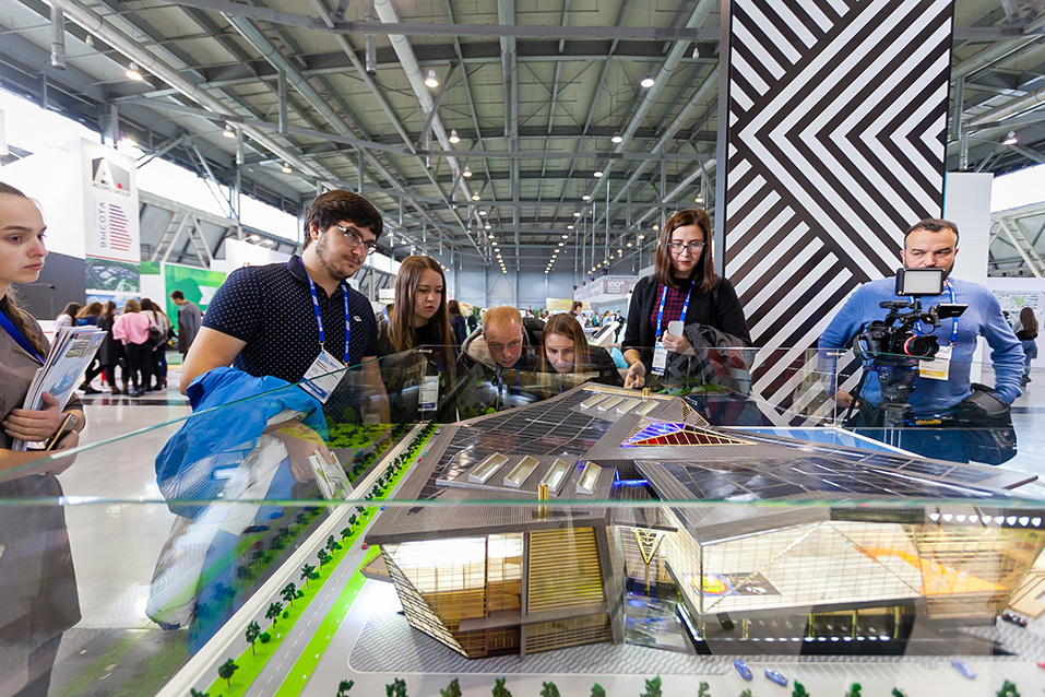 «Русская медная компания» показала себя на 100+Forum Russia 1 «Русская медная компания» показала себя на 100+Forum Russia 1