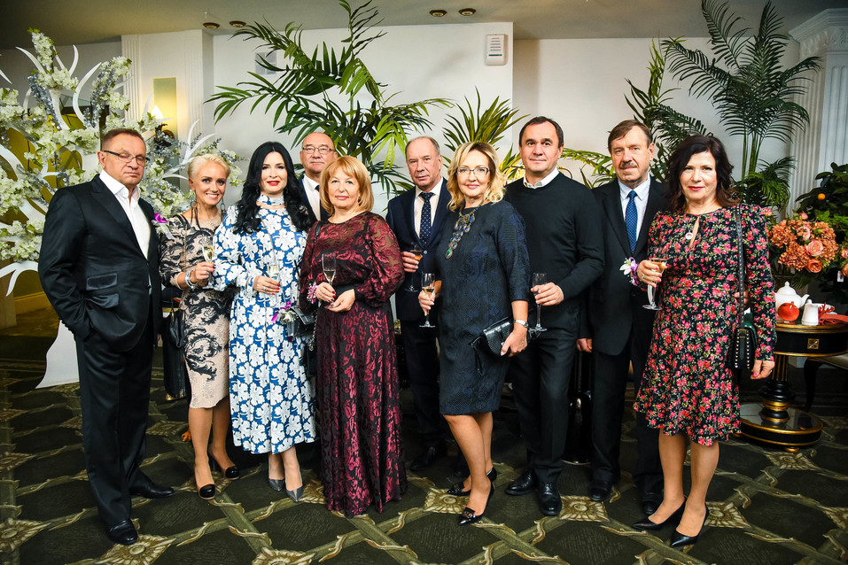 Фоторепортаж: традиции светских салонов возрождают в Челябинске 2 Фоторепортаж: традиции светских салонов возрождают в Челябинске 2