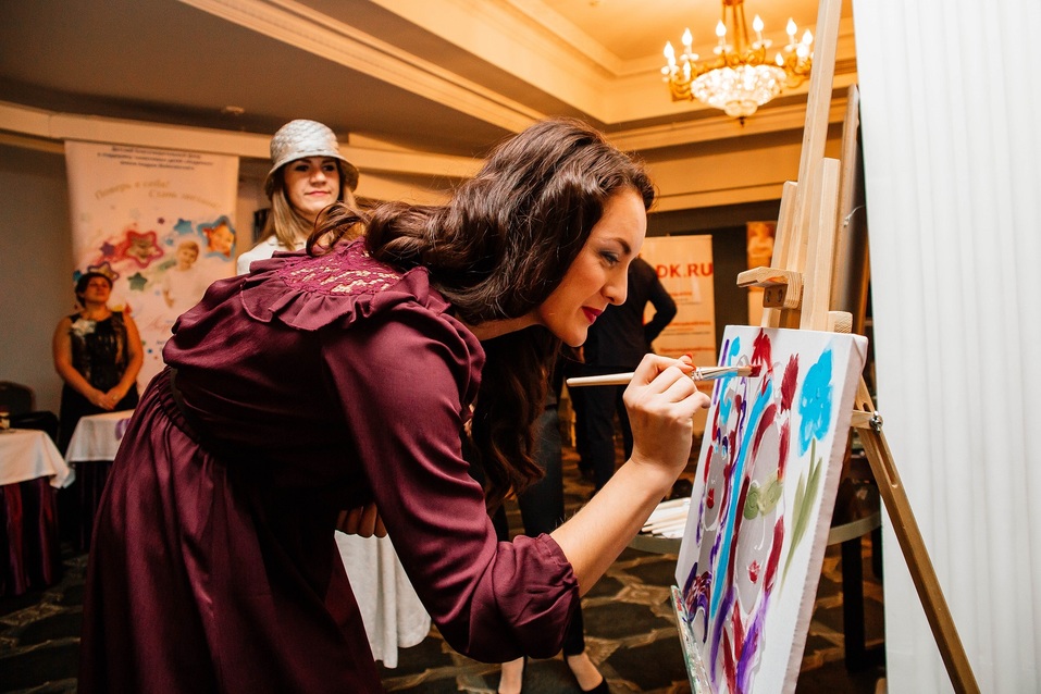 Фоторепортаж: традиции светских салонов возрождают в Челябинске 6 Фоторепортаж: традиции светских салонов возрождают в Челябинске 6