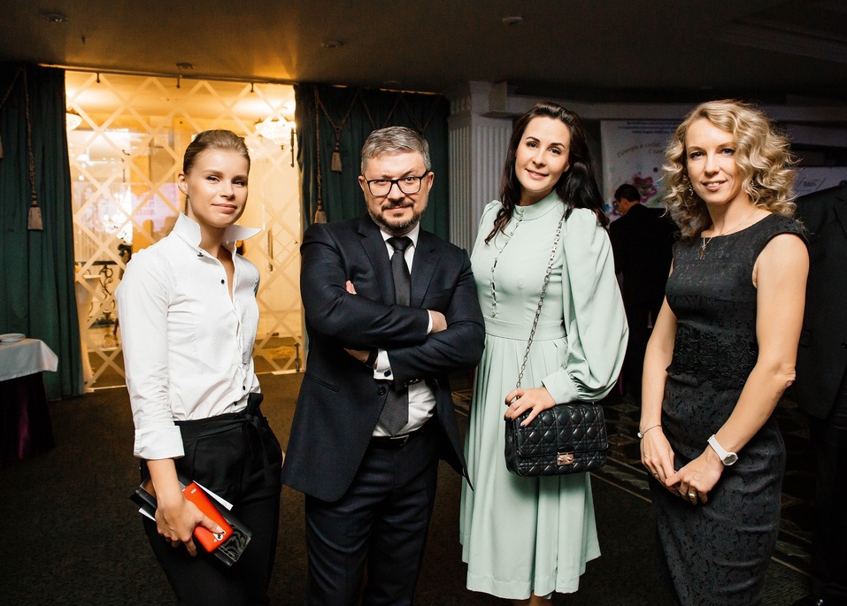 Фоторепортаж: традиции светских салонов возрождают в Челябинске 21 Фоторепортаж: традиции светских салонов возрождают в Челябинске 21