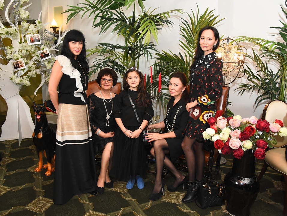 Фоторепортаж: традиции светских салонов возрождают в Челябинске 9 Фоторепортаж: традиции светских салонов возрождают в Челябинске 9