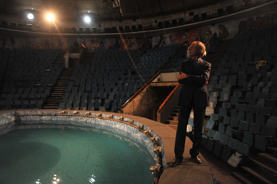 Годовой антракт: Александр Рыжов о переменах в Красноярском цирке и их стоимости
1 Годовой антракт: Александр Рыжов о переменах в Красноярском цирке и их стоимости
1