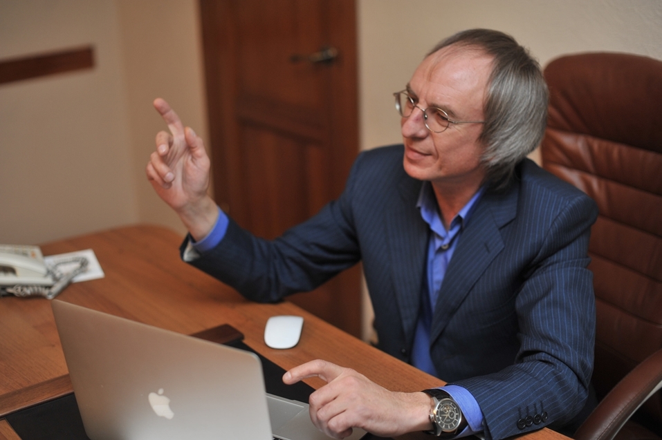 Годовой антракт: Александр Рыжов о переменах в Красноярском цирке и их стоимости
2 Годовой антракт: Александр Рыжов о переменах в Красноярском цирке и их стоимости
2