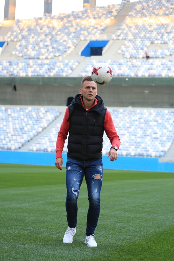 На нижегородском стадионе завершена прошивка газона 7 На нижегородском стадионе завершена прошивка газона 7