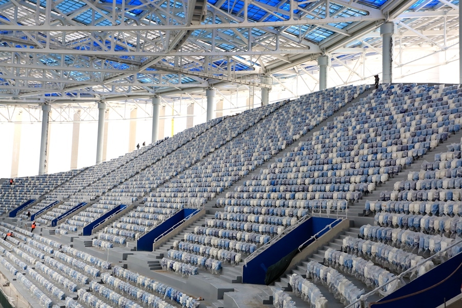 На нижегородском стадионе завершена прошивка газона 19 На нижегородском стадионе завершена прошивка газона 19