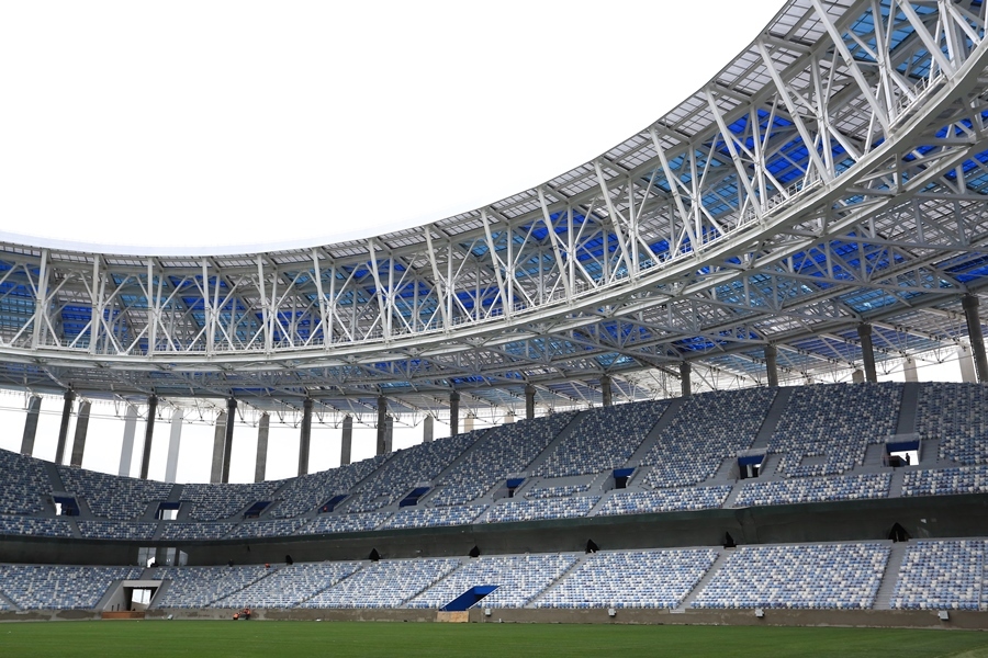 На нижегородском стадионе завершена прошивка газона 30 На нижегородском стадионе завершена прошивка газона 30