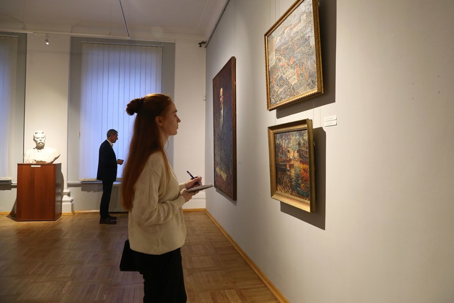 В НГХМ открылась выставка к 100-летию русских революций «Красная Атлантида» 7 В НГХМ открылась выставка к 100-летию русских революций «Красная Атлантида» 7