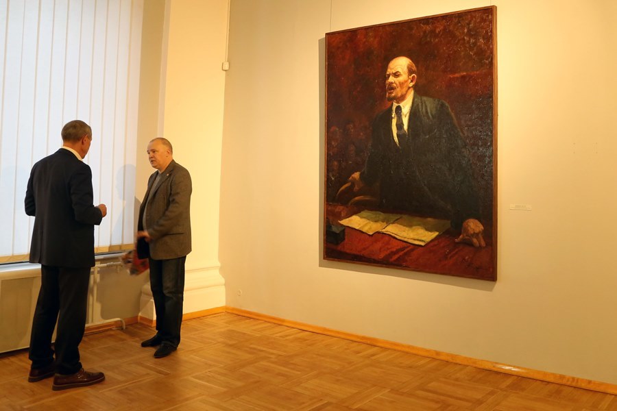 В НГХМ открылась выставка к 100-летию русских революций «Красная Атлантида» 8 В НГХМ открылась выставка к 100-летию русских революций «Красная Атлантида» 8