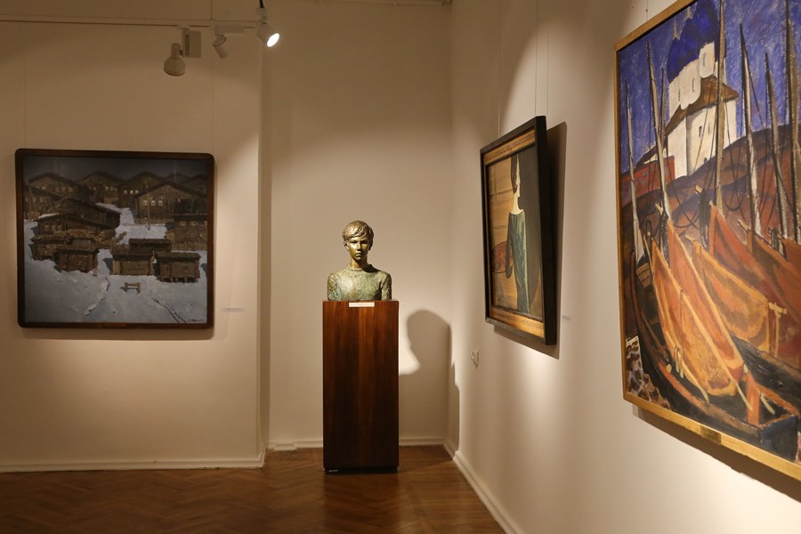 В НГХМ открылась выставка к 100-летию русских революций «Красная Атлантида» 15 В НГХМ открылась выставка к 100-летию русских революций «Красная Атлантида» 15