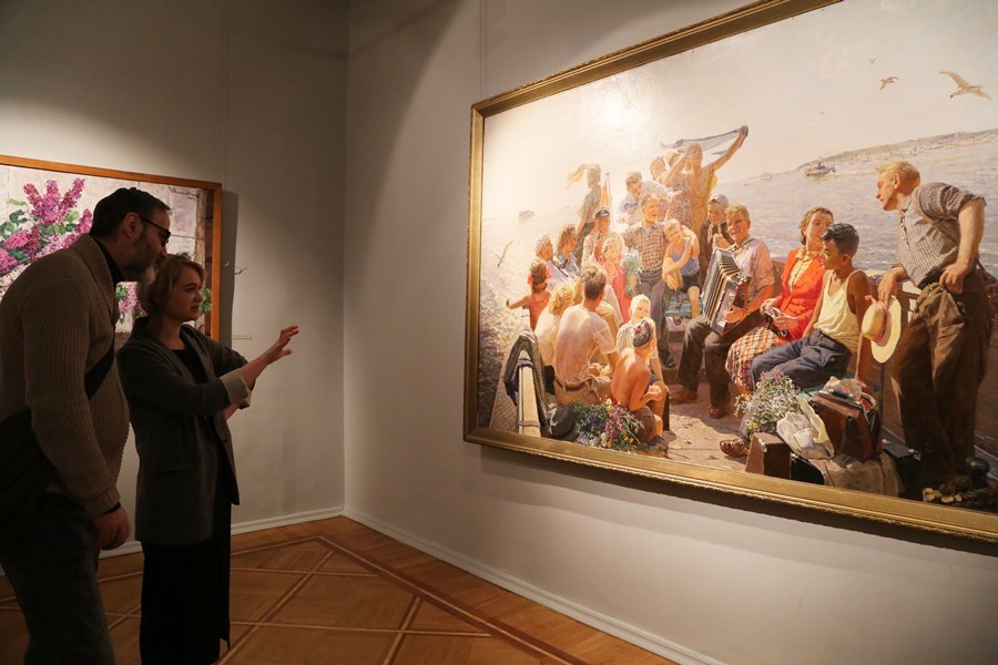 В НГХМ открылась выставка к 100-летию русских революций «Красная Атлантида» 16 В НГХМ открылась выставка к 100-летию русских революций «Красная Атлантида» 16