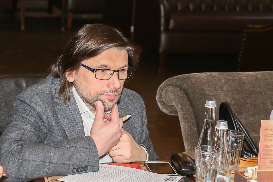 ДК провел итоговый экспертный совет по премии «Человек года» 6 ДК провел итоговый экспертный совет по премии «Человек года» 6