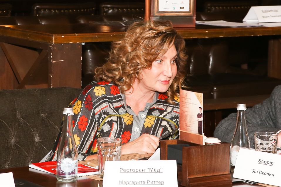 ДК провел итоговый экспертный совет по премии «Человек года» 7 ДК провел итоговый экспертный совет по премии «Человек года» 7