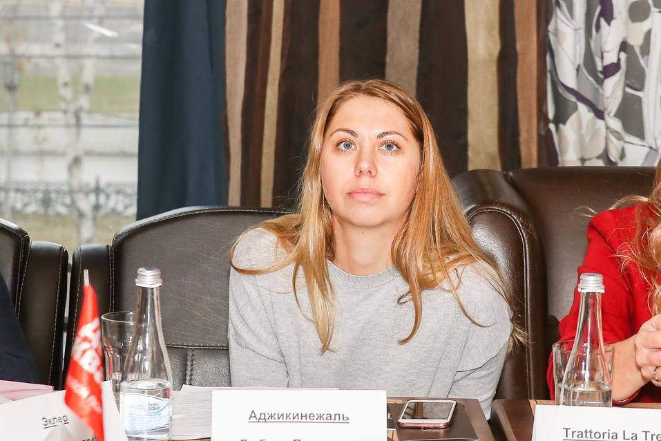 ДК провел итоговый экспертный совет по премии «Человек года» 13 ДК провел итоговый экспертный совет по премии «Человек года» 13