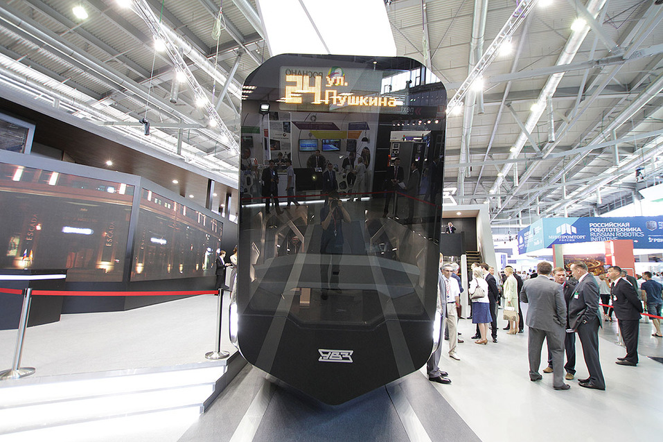 «Трамвай вызвал хайп, но не выйдет на рынок». Екатеринбург не дождется «IPhone на рельсах» 1 «Трамвай вызвал хайп, но не выйдет на рынок». Екатеринбург не дождется «IPhone на рельсах» 1