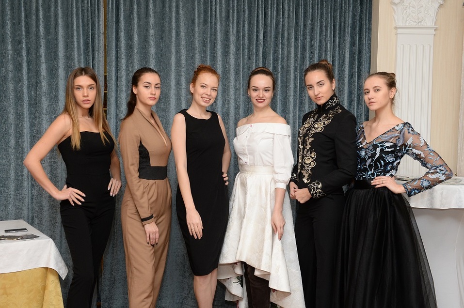 нижегородские модели. модели нижегородского дома моделей. агентство моделей евгении чкаловой. модельное агентство премьер арт. мини мисс афиша.