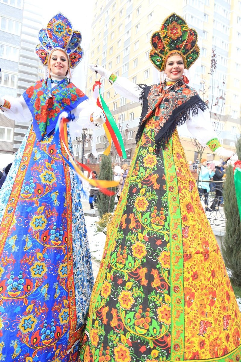 Новоселье с Иваном Ургантом. В «Красном Аксае» сдали первые дома
и открыли аллею 11 Новоселье с Иваном Ургантом. В «Красном Аксае» сдали первые дома
и открыли аллею 11