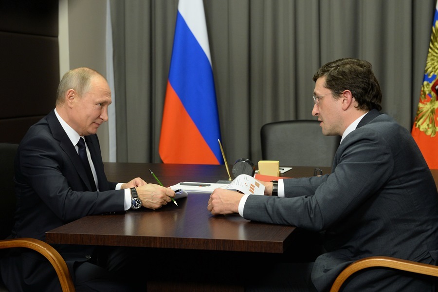 Владимир Путин в Нижнем Новгороде объявил о своем выдвижении в президенты в 2018 г. 2 Владимир Путин в Нижнем Новгороде объявил о своем выдвижении в президенты в 2018 г. 2