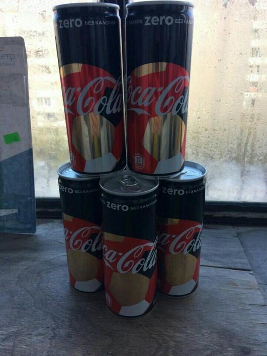 Банки колы, камеры из CCCР и телефоны. Сколько стоят самые дорогие коллекции Челябинска 2 Банки колы, камеры из CCCР и телефоны. Сколько стоят самые дорогие коллекции Челябинска 2