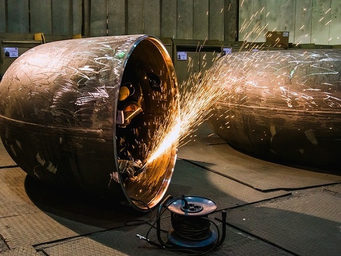 Искры труб, роботы для мороженого и пыль графита. ТОП-5 фоторепортажей 2017 года 1 Искры труб, роботы для мороженого и пыль графита. ТОП-5 фоторепортажей 2017 года 1