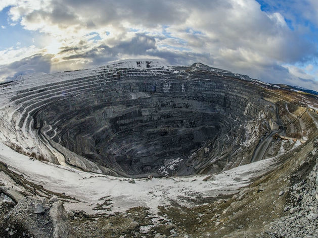 Аквапарк на старте. «Белые слоны» Челябинска. Радиофобия и Екатеринбург. ДАЙДЖЕСТ 4 Аквапарк на старте. «Белые слоны» Челябинска. Радиофобия и Екатеринбург. ДАЙДЖЕСТ 4