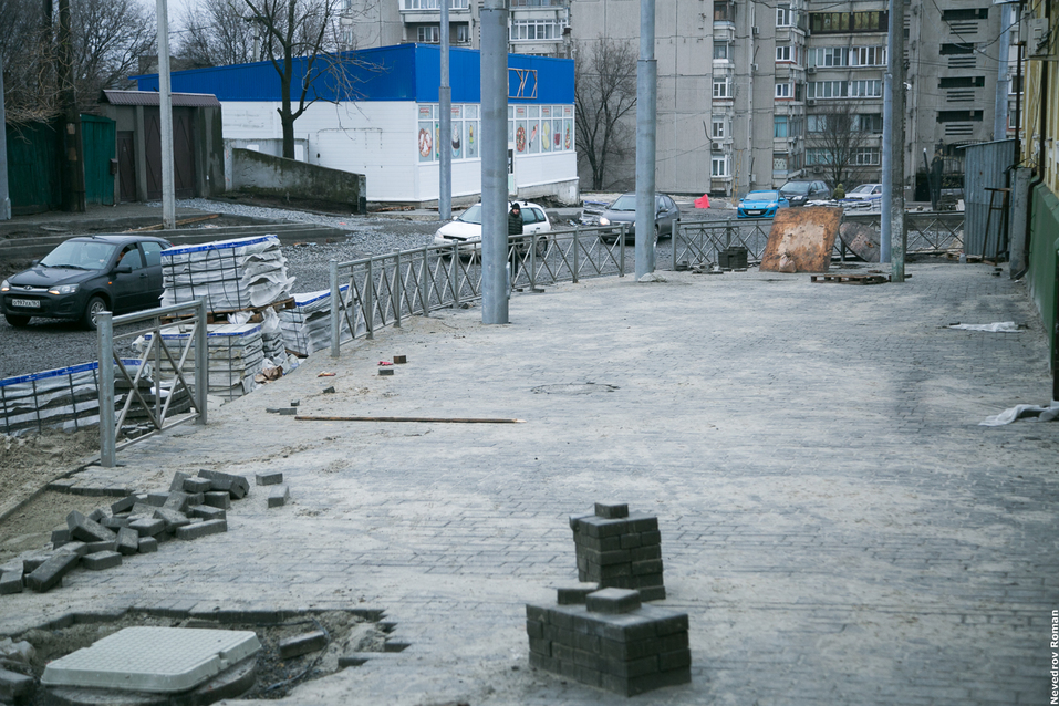 На Станиславского в Ростове продолжается укладка трамвайных путей ФОТО 1 На Станиславского в Ростове продолжается укладка трамвайных путей ФОТО 1