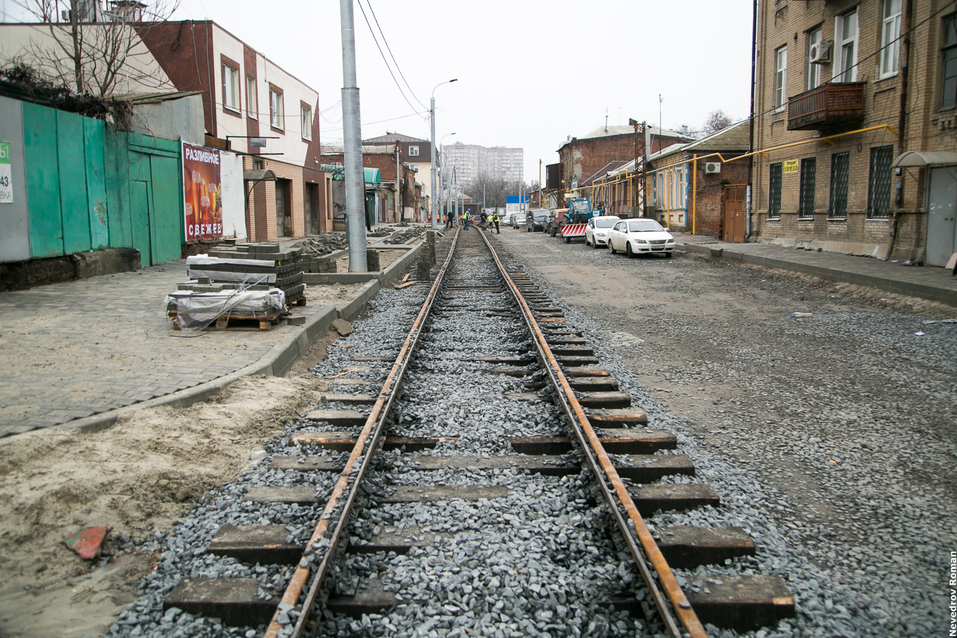 На Станиславского в Ростове продолжается укладка трамвайных путей ФОТО 5 На Станиславского в Ростове продолжается укладка трамвайных путей ФОТО 5