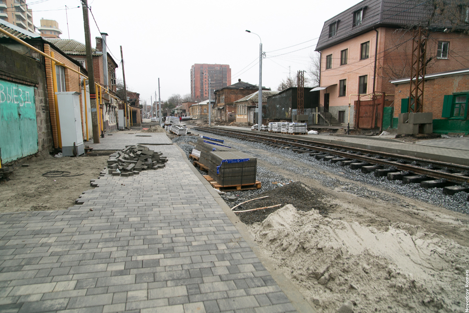 На Станиславского в Ростове продолжается укладка трамвайных путей ФОТО 7 На Станиславского в Ростове продолжается укладка трамвайных путей ФОТО 7