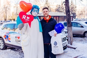 Переполох в городе: челябинцы ловили святого Валентина 2 Переполох в городе: челябинцы ловили святого Валентина 2