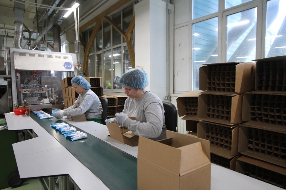 Отвар трав и желтые уточки. Что скрывается за дверями «Калины» после сделки с Unilever
10 Отвар трав и желтые уточки. Что скрывается за дверями «Калины» после сделки с Unilever
10