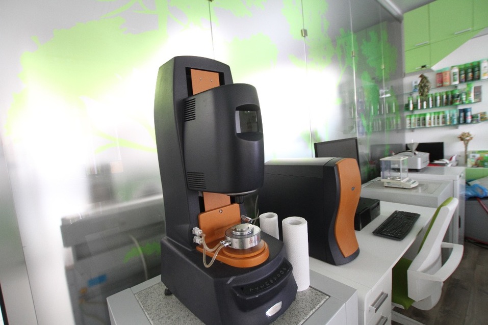 Отвар трав и желтые уточки. Что скрывается за дверями «Калины» после сделки с Unilever
24 Отвар трав и желтые уточки. Что скрывается за дверями «Калины» после сделки с Unilever
24