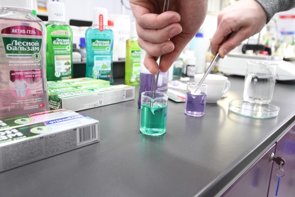 Отвар трав и желтые уточки. Что скрывается за дверями «Калины» после сделки с Unilever
20 Отвар трав и желтые уточки. Что скрывается за дверями «Калины» после сделки с Unilever
20