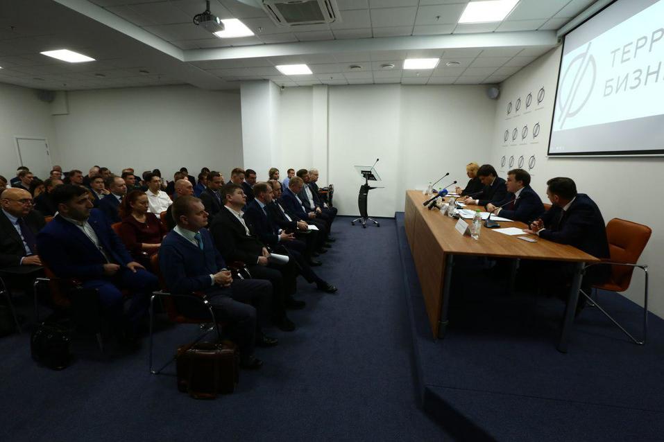 Руслан Гаттаров: «Бизнес часто сам виноват в том, что его кошмарят»
2 Руслан Гаттаров: «Бизнес часто сам виноват в том, что его кошмарят»
2