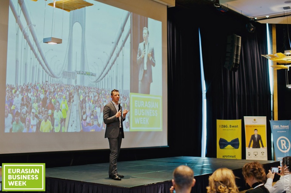 Владимир Жолобов: «На десять бизнесменов зовите не больше одного бизнес-тренера»
3 Владимир Жолобов: «На десять бизнесменов зовите не больше одного бизнес-тренера»
3