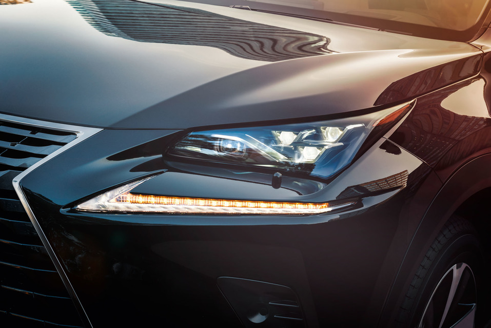 Наслаждайтесь мощностью, сочетающейся с точностью и эффективностью в управлении 2 Наслаждайтесь мощностью, сочетающейся с точностью и эффективностью в управлении 2