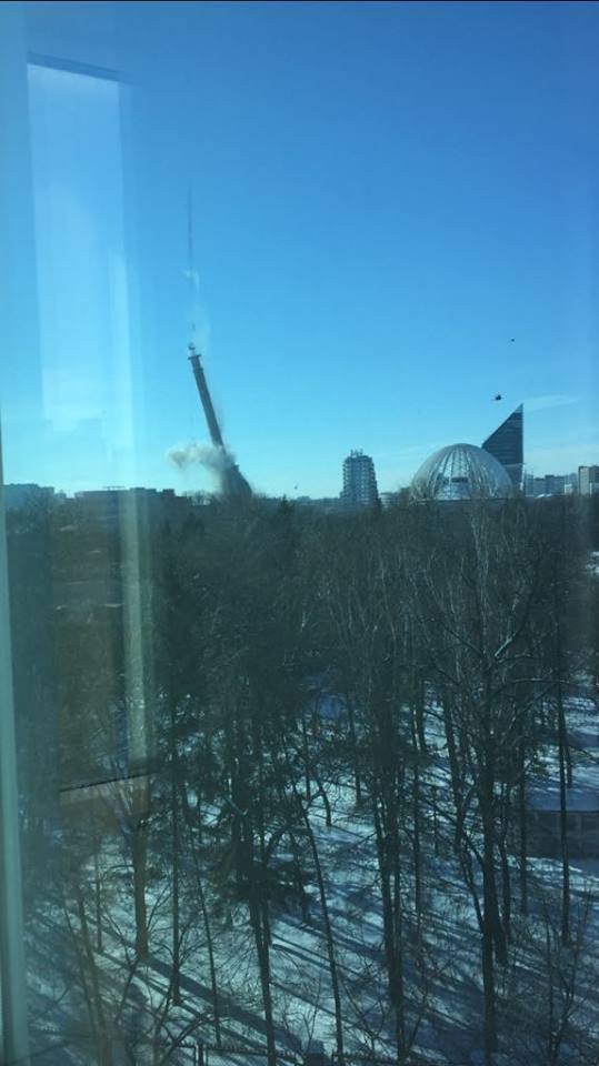 «Как будто петарда взорвалась». В Екатеринбурге снесли телебашню / ВИДЕО 5 «Как будто петарда взорвалась». В Екатеринбурге снесли телебашню / ВИДЕО 5