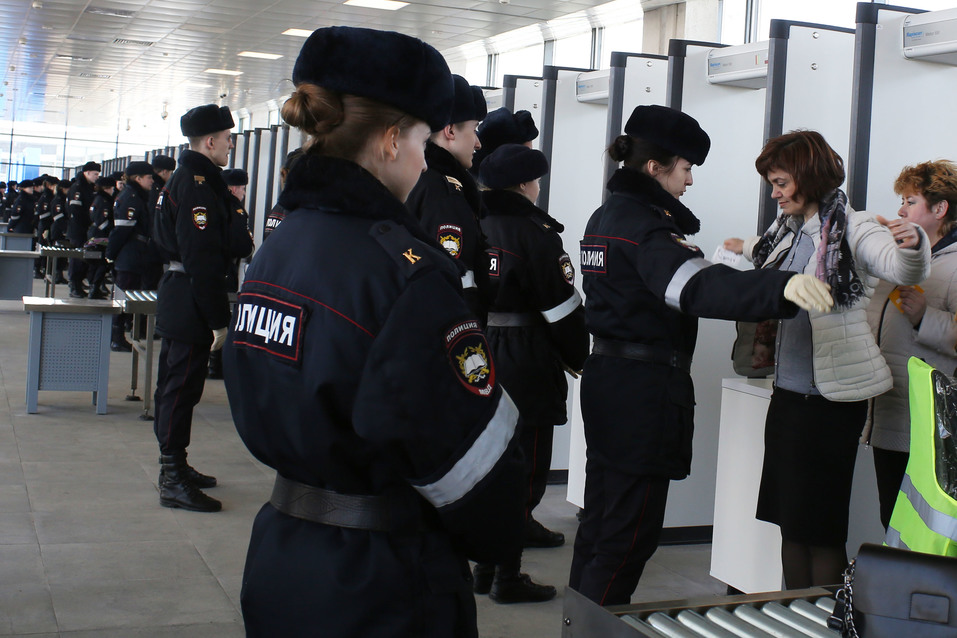 Очереди в кассу, поражение хозяев. Как прошел первый матч на нижегородском стадионе. ФОТО 2 Очереди в кассу, поражение хозяев. Как прошел первый матч на нижегородском стадионе. ФОТО 2