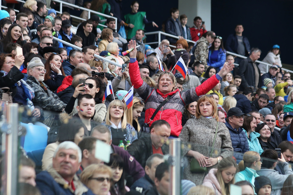 Очереди в кассу, поражение хозяев. Как прошел первый матч на нижегородском стадионе. ФОТО 5 Очереди в кассу, поражение хозяев. Как прошел первый матч на нижегородском стадионе. ФОТО 5