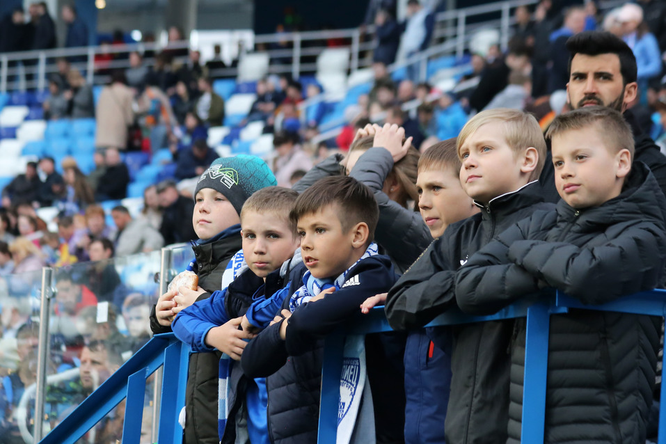 Очереди в кассу, поражение хозяев. Как прошел первый матч на нижегородском стадионе. ФОТО 6 Очереди в кассу, поражение хозяев. Как прошел первый матч на нижегородском стадионе. ФОТО 6