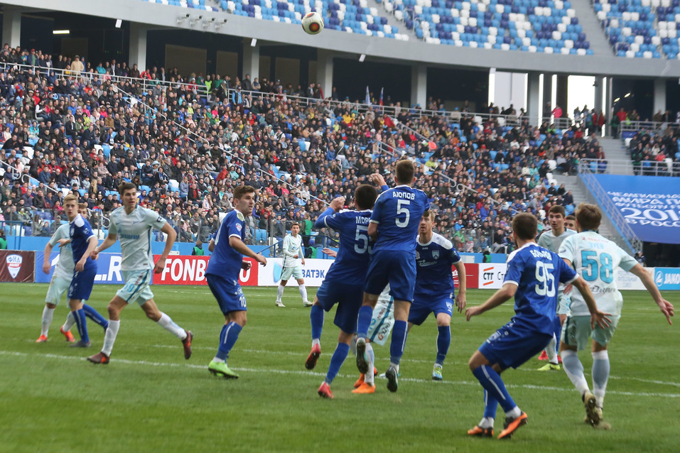 Очереди в кассу, поражение хозяев. Как прошел первый матч на нижегородском стадионе. ФОТО 9 Очереди в кассу, поражение хозяев. Как прошел первый матч на нижегородском стадионе. ФОТО 9