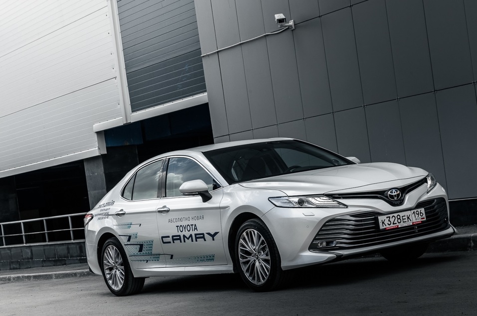 Видеообзор: Что не так с новой Toyota Camry? 2 Видеообзор: Что не так с новой Toyota Camry? 2