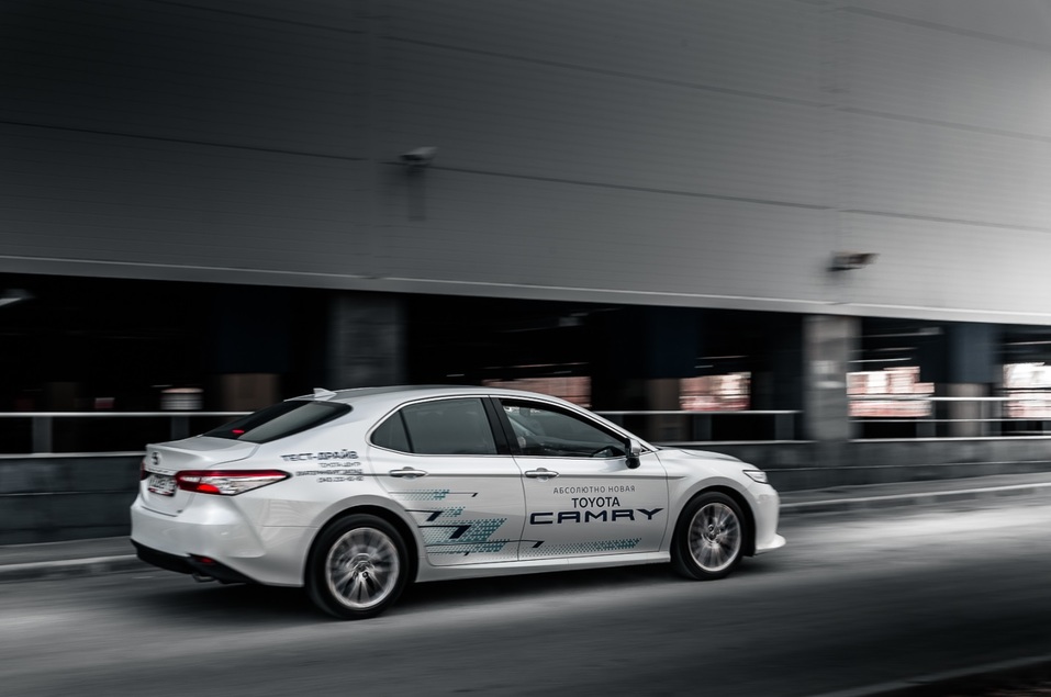 Видеообзор: Что не так с новой Toyota Camry? 4 Видеообзор: Что не так с новой Toyota Camry? 4