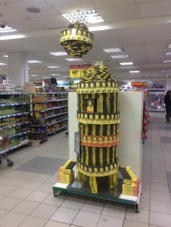 В гипермаркетах «Аллея» в Красноярске построили пальмы из конфет и корабли из семечек 5 В гипермаркетах «Аллея» в Красноярске построили пальмы из конфет и корабли из семечек 5