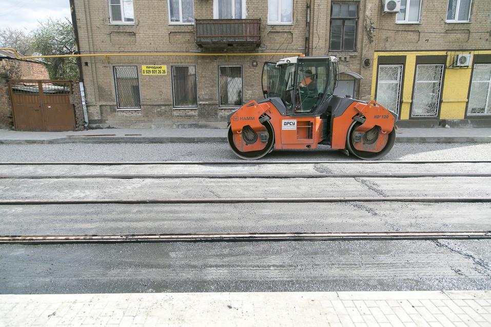 На улице Станиславского в Ростове начали укладку асфальта ФОТОРЕПОРТАЖ 3 На улице Станиславского в Ростове начали укладку асфальта ФОТОРЕПОРТАЖ 3