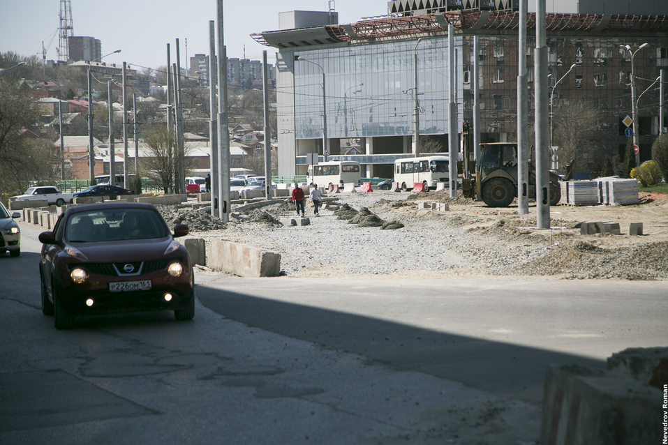 На улице Станиславского в Ростове начали укладку асфальта ФОТОРЕПОРТАЖ 11 На улице Станиславского в Ростове начали укладку асфальта ФОТОРЕПОРТАЖ 11