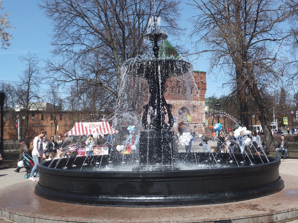 «В черном цвете». Как открывали центральный фонтан Нижнего Новгорода. ФОТО 1 «В черном цвете». Как открывали центральный фонтан Нижнего Новгорода. ФОТО 1