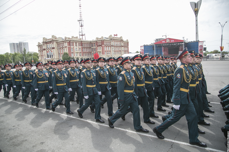 В Ростове состоялся Парад Победы ФОТОРЕПОРТАЖ 6 В Ростове состоялся Парад Победы ФОТОРЕПОРТАЖ 6