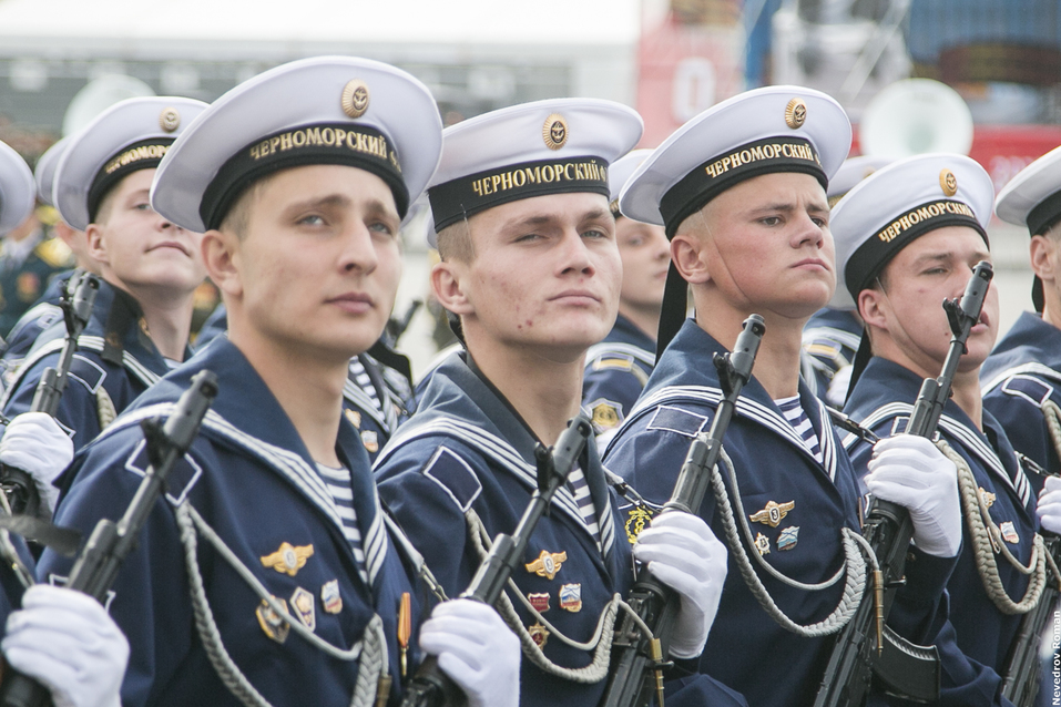 В Ростове состоялся Парад Победы ФОТОРЕПОРТАЖ 8 В Ростове состоялся Парад Победы ФОТОРЕПОРТАЖ 8